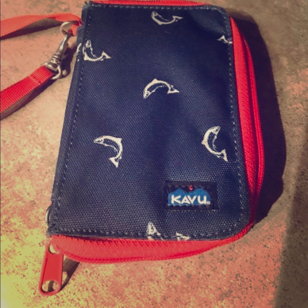 Kavu wristlet wallet